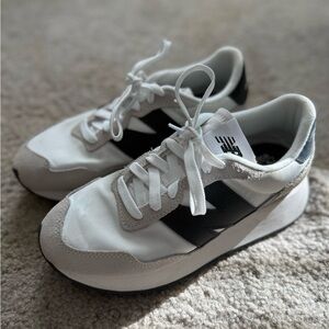 New Balance Women’s 237-  Black/Birch/Salt